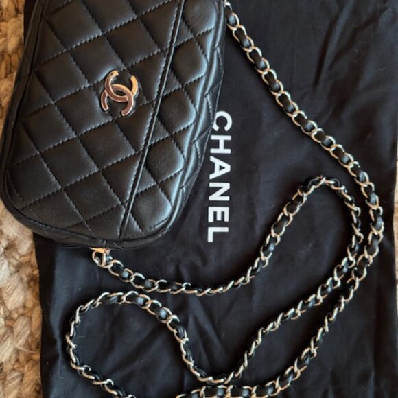 New CHANEL Camera Case Lambskin Black - Picture 8 of 10